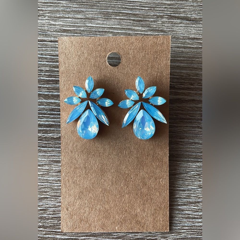 Blue crystal earrings A84 - Picture 3 of 3